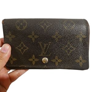 Louis Vuitton Classic Monogram Wallet in Brown